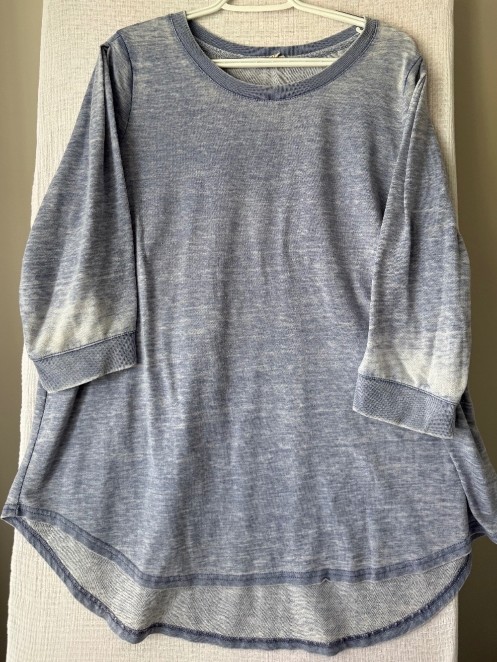 Jane & Delancey Womens Shirt 3/4 Sleeve Vneck Blue Pullover 1X Comfy